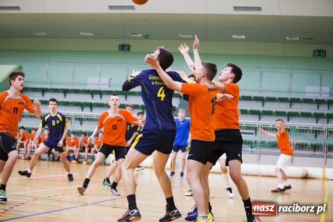 Zdjęcie w galerii na portalu naszraciborz.pl: Finały Miejskie Szkół Gimnazjalnych w Piłce Ręcznej Chłopców wiadomości z regionu