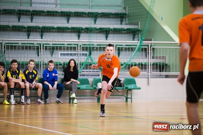 Zdjęcie w galerii na portalu naszraciborz.pl: Finały Miejskie Szkół Gimnazjalnych w Piłce Ręcznej Chłopców wiadomości z regionu