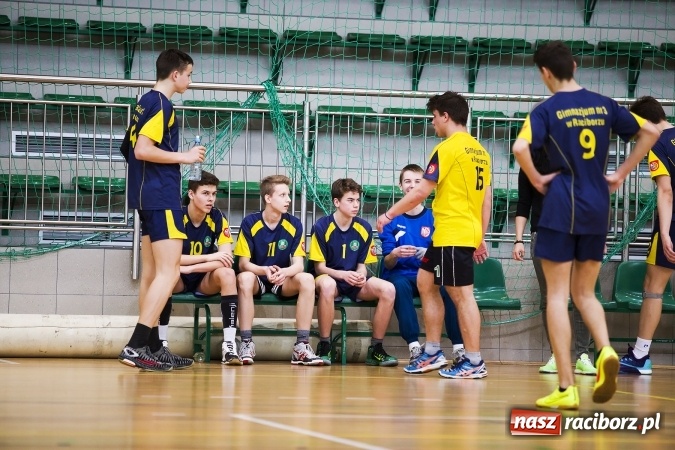 Zdjęcie w galerii na portalu naszraciborz.pl: Finały Miejskie Szkół Gimnazjalnych w Piłce Ręcznej Chłopców wiadomości z regionu