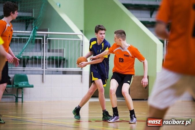 Zdjęcie w galerii na portalu naszraciborz.pl: Finały Miejskie Szkół Gimnazjalnych w Piłce Ręcznej Chłopców wiadomości z regionu