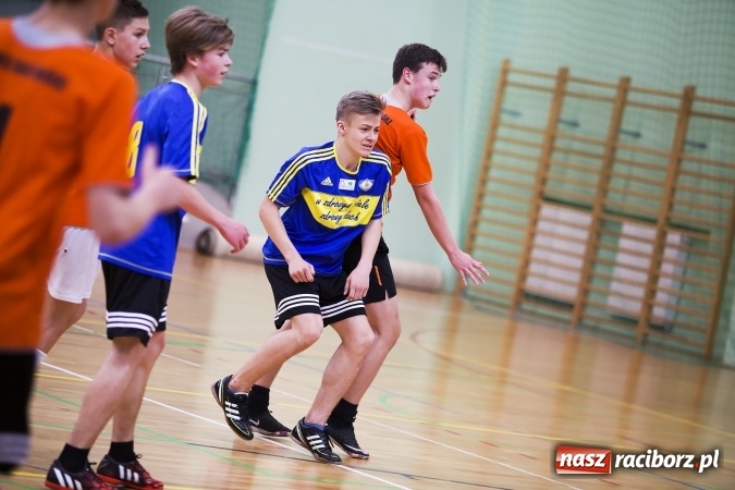 Zdjęcie w galerii na portalu naszraciborz.pl: Finały Miejskie Szkół Gimnazjalnych w Piłce Ręcznej Chłopców wiadomości z regionu