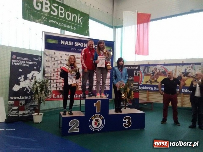 Zdjęcie w galerii na portalu naszraciborz.pl: Złote Duksa i Sperka, srebrna Walerzak. Sukcesy zapaśniczek MKZ Unia wiadomości z regionu