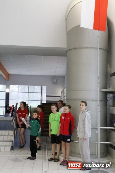 Zdjęcie w galerii na portalu naszraciborz.pl: Pływanie. Historyczny sukces uczniów Szkoły Podstawowej nr 15. GMS szósty  wiadomości z regionu
