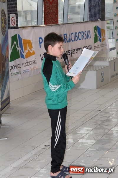 Zdjęcie w galerii na portalu naszraciborz.pl: Pływanie. Historyczny sukces uczniów Szkoły Podstawowej nr 15. GMS szósty  wiadomości z regionu