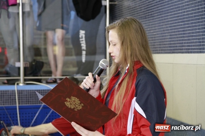 Zdjęcie w galerii na portalu naszraciborz.pl: Pływanie. Historyczny sukces uczniów Szkoły Podstawowej nr 15. GMS szósty  wiadomości z regionu