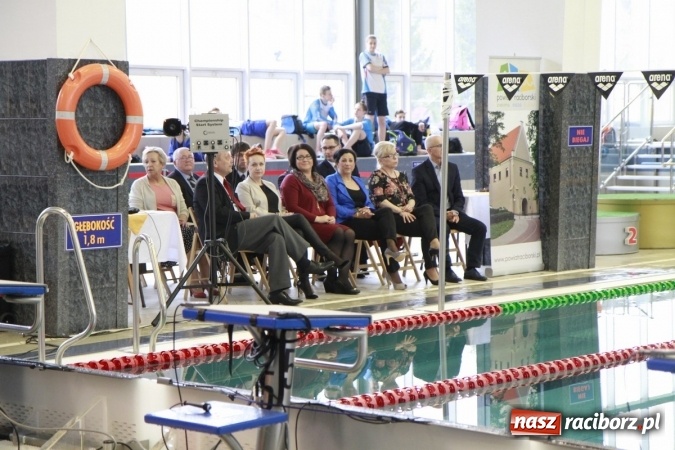 Zdjęcie w galerii na portalu naszraciborz.pl: Pływanie. Historyczny sukces uczniów Szkoły Podstawowej nr 15. GMS szósty  wiadomości z regionu
