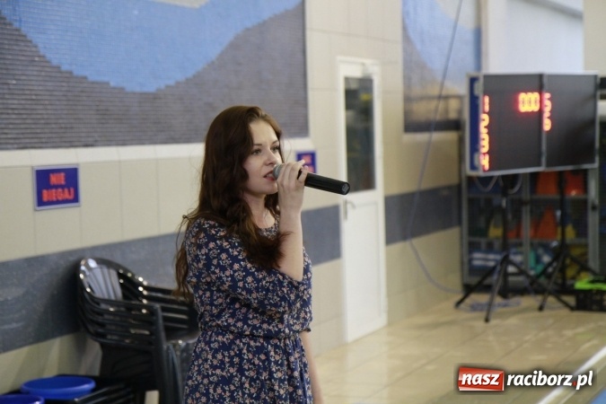 Zdjęcie w galerii na portalu naszraciborz.pl: Pływanie. Historyczny sukces uczniów Szkoły Podstawowej nr 15. GMS szósty  wiadomości z regionu