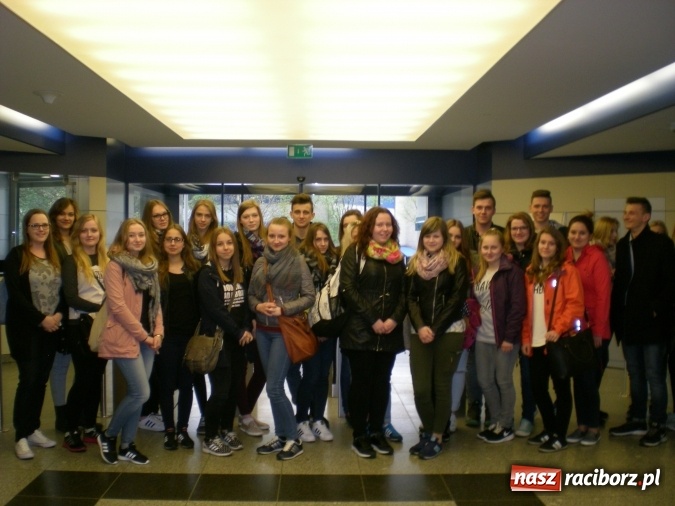 Zdjęcie w galerii na portalu naszraciborz.pl: Ekonomiści, logistycy i spedytorzy z wizytą w austriackiej firmie logistycznej LKW Walter  wiadomości z regionu