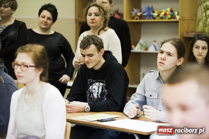 Zdjęcie w galerii na portalu naszraciborz.pl: II LO - konkurs matematyczny pogranicza WYNIKI wiadomości z regionu