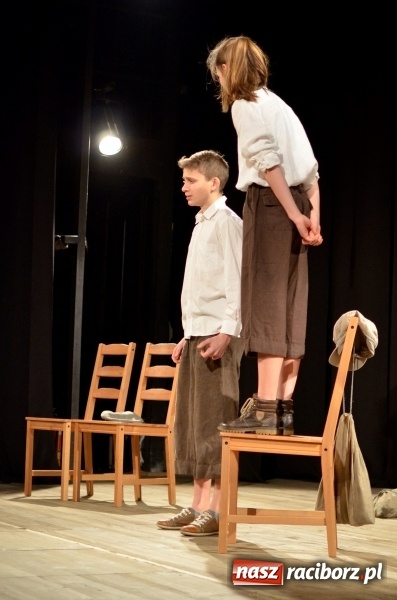 Zdjęcie w galerii na portalu naszraciborz.pl: Teatr Tetraedr laureatem na Ogólnopolskim Festiwalu Teatralnym Blackout w Wołominie  wiadomości z regionu