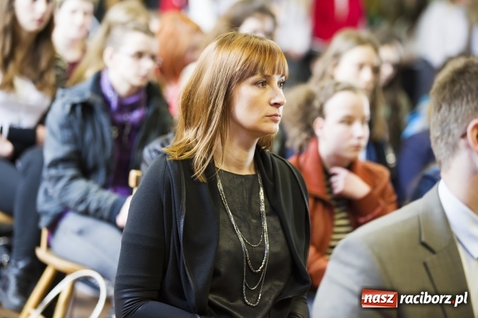 Zdjęcie w galerii na portalu naszraciborz.pl: W CKZiU nr 1 obchodzono święto Patrona wiadomości z regionu