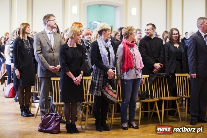 Zdjęcie w galerii na portalu naszraciborz.pl: W CKZiU nr 1 obchodzono święto Patrona wiadomości z regionu