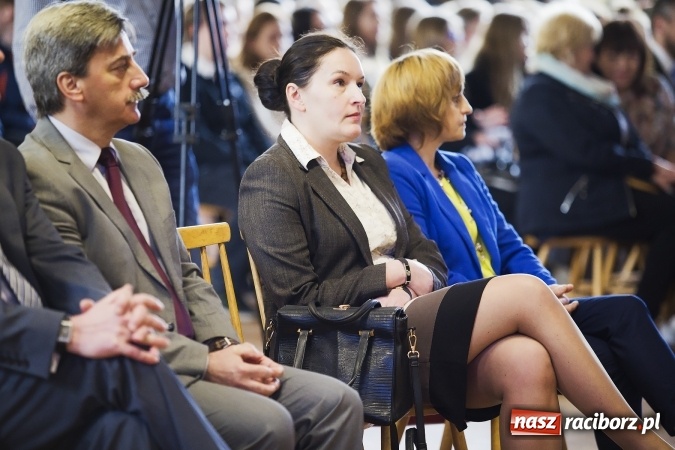 Zdjęcie w galerii na portalu naszraciborz.pl: W CKZiU nr 1 obchodzono święto Patrona wiadomości z regionu