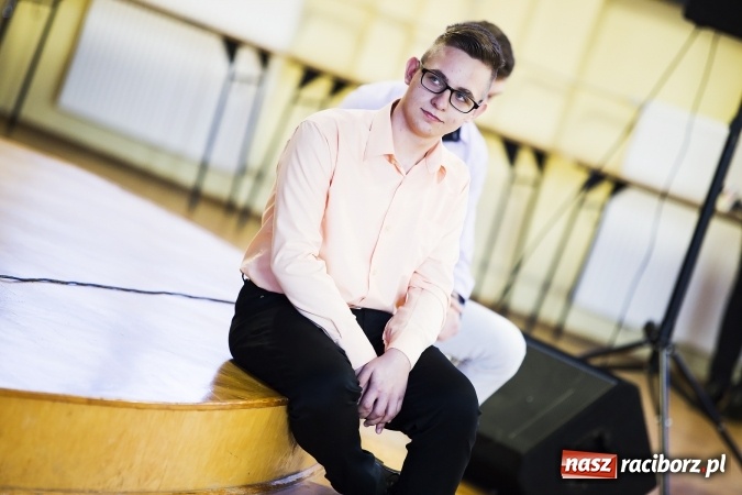 Zdjęcie w galerii na portalu naszraciborz.pl: W CKZiU nr 1 obchodzono święto Patrona wiadomości z regionu