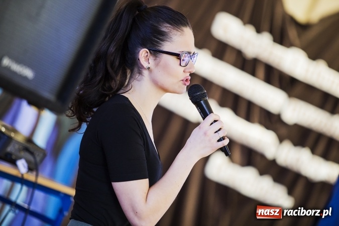 Zdjęcie w galerii na portalu naszraciborz.pl: W CKZiU nr 1 obchodzono święto Patrona wiadomości z regionu