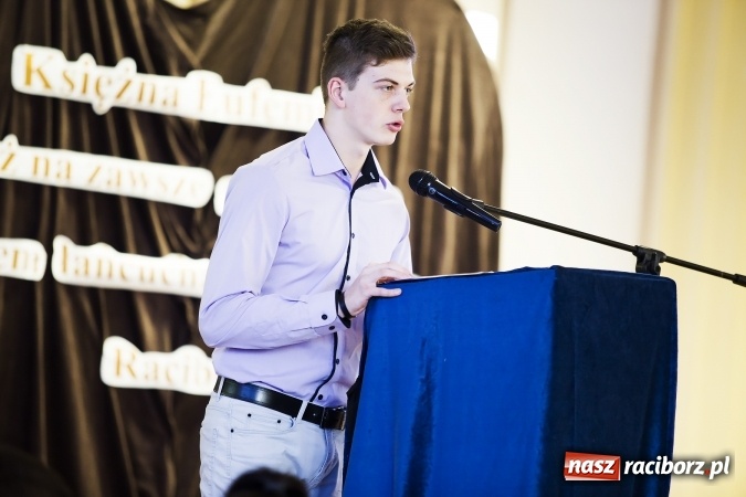 Zdjęcie w galerii na portalu naszraciborz.pl: W CKZiU nr 1 obchodzono święto Patrona wiadomości z regionu