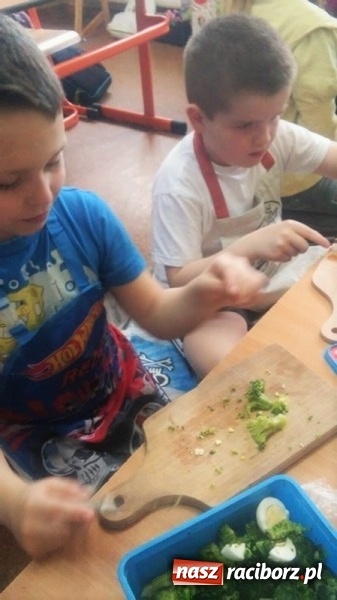 Zdjęcie w galerii na portalu naszraciborz.pl: Światowy Dzień Zdrowia w Szkole Podstawowej nr 4 wiadomości z regionu