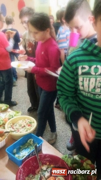 Zdjęcie w galerii na portalu naszraciborz.pl: Światowy Dzień Zdrowia w Szkole Podstawowej nr 4 wiadomości z regionu