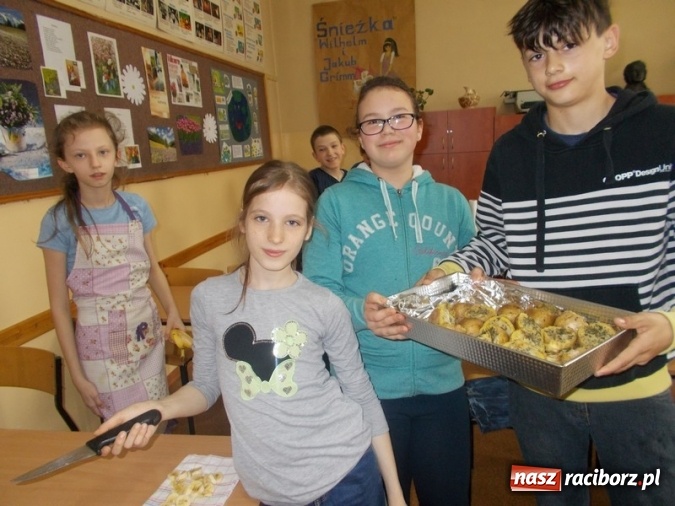 Zdjęcie w galerii na portalu naszraciborz.pl: Światowy Dzień Zdrowia w Szkole Podstawowej nr 4 wiadomości z regionu