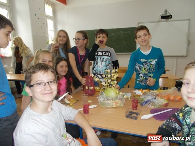 Zdjęcie w galerii na portalu naszraciborz.pl: Światowy Dzień Zdrowia w Szkole Podstawowej nr 4 wiadomości z regionu