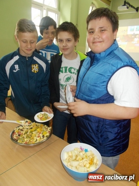 Zdjęcie w galerii na portalu naszraciborz.pl: Światowy Dzień Zdrowia w Szkole Podstawowej nr 4 wiadomości z regionu