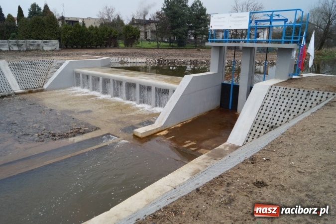 Zdjęcie w galerii na portalu naszraciborz.pl: W Nędzy oficjalnie otwarto jaz na rzece Suminie wiadomości z regionu