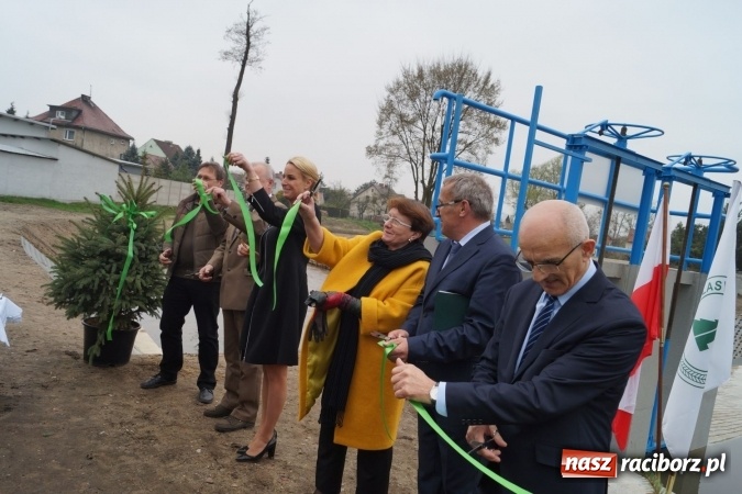 Zdjęcie w galerii na portalu naszraciborz.pl: W Nędzy oficjalnie otwarto jaz na rzece Suminie wiadomości z regionu