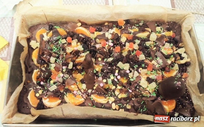 Zdjęcie w galerii na portalu naszraciborz.pl: Jabłkowo i czekoladowo w Młodzieżowym Ośrodku Wychowawczym w Rudach wiadomości z regionu