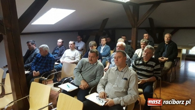 Zdjęcie w galerii na portalu naszraciborz.pl: Debata na temat map zagrożeń z udziałem kuźniańskich policjantów  wiadomości z regionu