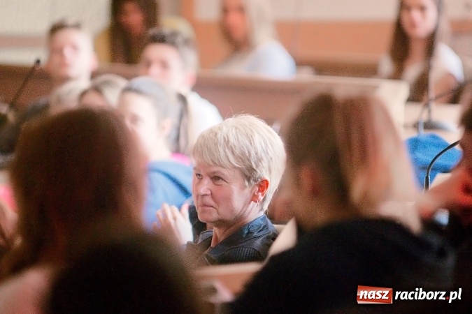 Zdjęcie w galerii na portalu naszraciborz.pl: Królowa sportu w godnych warunkach. Konsultacje w Urzędzie Miasta wiadomości z regionu
