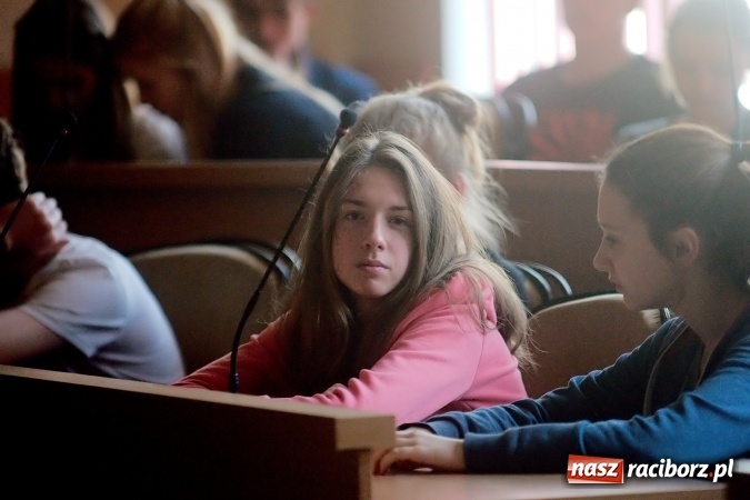 Zdjęcie w galerii na portalu naszraciborz.pl: Królowa sportu w godnych warunkach. Konsultacje w Urzędzie Miasta wiadomości z regionu