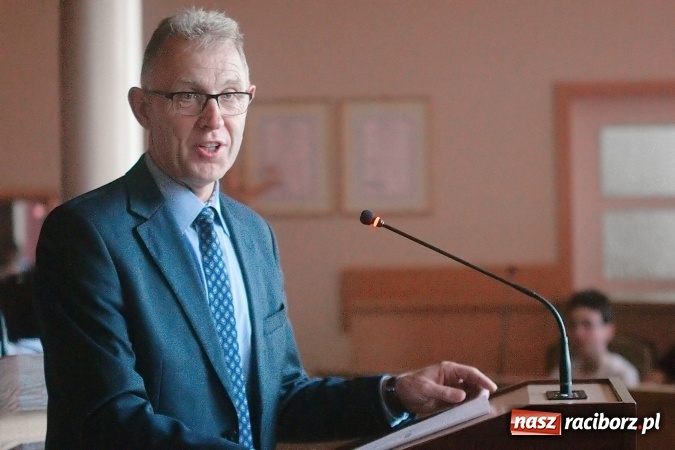 Zdjęcie w galerii na portalu naszraciborz.pl: Królowa sportu w godnych warunkach. Konsultacje w Urzędzie Miasta wiadomości z regionu