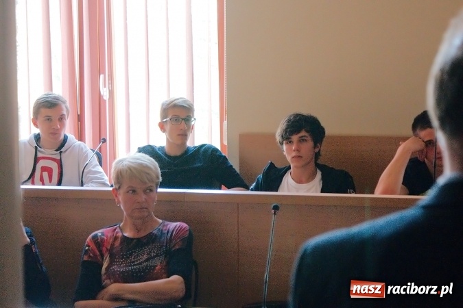 Zdjęcie w galerii na portalu naszraciborz.pl: Królowa sportu w godnych warunkach. Konsultacje w Urzędzie Miasta wiadomości z regionu