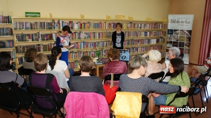 Zdjęcie w galerii na portalu naszraciborz.pl: Co czytać wiosną?, czyli wiosenny przegląd nowości z dr Anną Marchewką  wiadomości z regionu