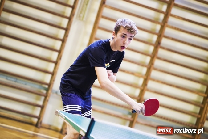 Zdjęcie w galerii na portalu naszraciborz.pl: Szonowice i Krzanowice drużynowymi mistrzami powiatu w tenisie stołowym  wiadomości z regionu