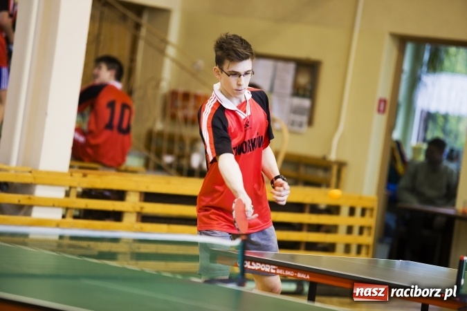 Zdjęcie w galerii na portalu naszraciborz.pl: Szonowice i Krzanowice drużynowymi mistrzami powiatu w tenisie stołowym  wiadomości z regionu