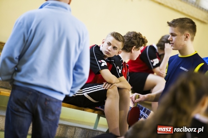 Zdjęcie w galerii na portalu naszraciborz.pl: Szonowice i Krzanowice drużynowymi mistrzami powiatu w tenisie stołowym  wiadomości z regionu