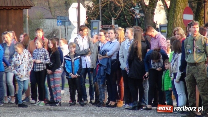 Zdjęcie w galerii na portalu naszraciborz.pl: Międzynarodowy Dzień Pamięci Ofiar Katynia. Apel Poległych w Kuźni Raciborskiej wiadomości z regionu