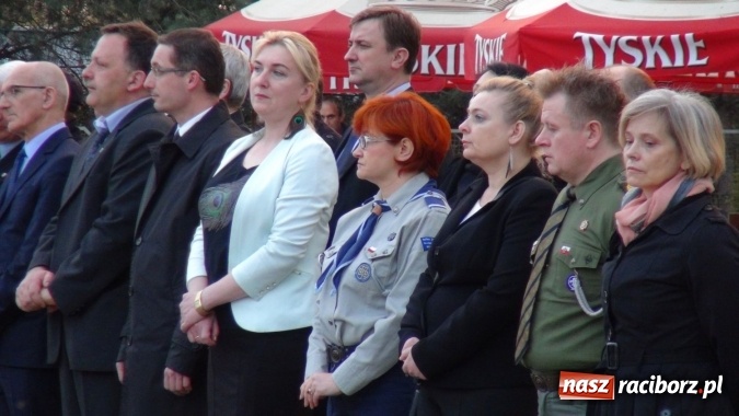 Zdjęcie w galerii na portalu naszraciborz.pl: Międzynarodowy Dzień Pamięci Ofiar Katynia. Apel Poległych w Kuźni Raciborskiej wiadomości z regionu