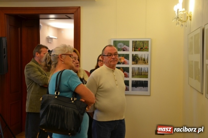 Zdjęcie w galerii na portalu naszraciborz.pl: Życie nie może odbyć się bez Ciebie – wystawa plakatu uczniów Ekonomika na zamku  wiadomości z regionu