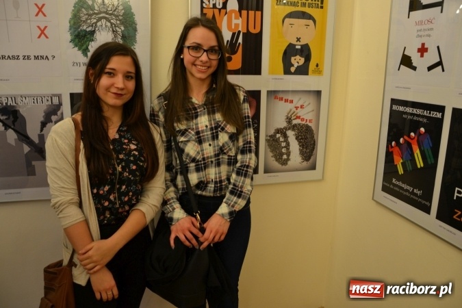 Zdjęcie w galerii na portalu naszraciborz.pl: Życie nie może odbyć się bez Ciebie – wystawa plakatu uczniów Ekonomika na zamku  wiadomości z regionu