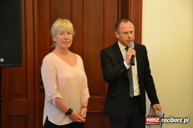 Zdjęcie w galerii na portalu naszraciborz.pl: Życie nie może odbyć się bez Ciebie – wystawa plakatu uczniów Ekonomika na zamku  wiadomości z regionu