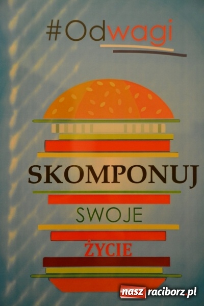 Zdjęcie w galerii na portalu naszraciborz.pl: Życie nie może odbyć się bez Ciebie – wystawa plakatu uczniów Ekonomika na zamku  wiadomości z regionu