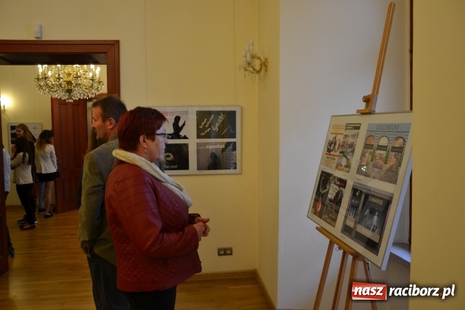 Zdjęcie w galerii na portalu naszraciborz.pl: Życie nie może odbyć się bez Ciebie – wystawa plakatu uczniów Ekonomika na zamku  wiadomości z regionu