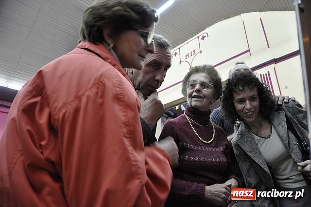 Zdjęcie w galerii na portalu naszraciborz.pl: Promocja książek o KRZANOWICACH wiadomości z regionu