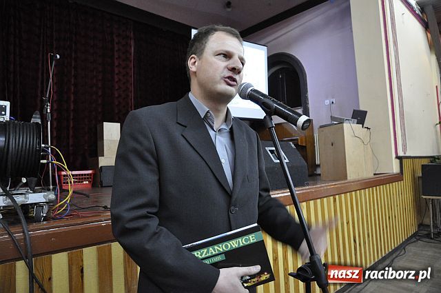 Zdjęcie w galerii na portalu naszraciborz.pl: Promocja książek o KRZANOWICACH wiadomości z regionu