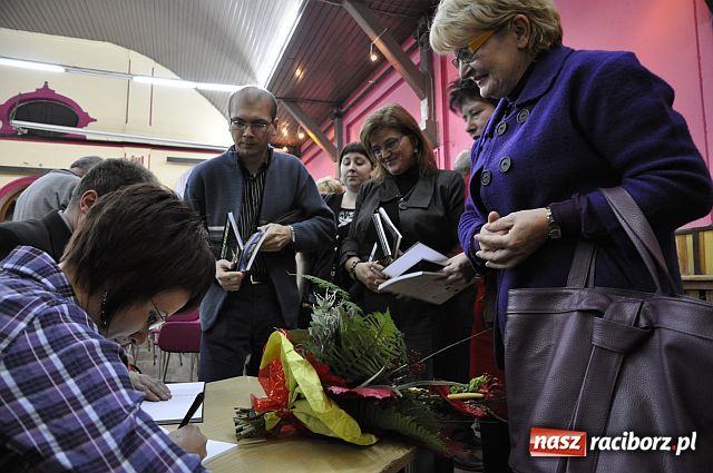 Zdjęcie w galerii na portalu naszraciborz.pl: Promocja książek o KRZANOWICACH wiadomości z regionu