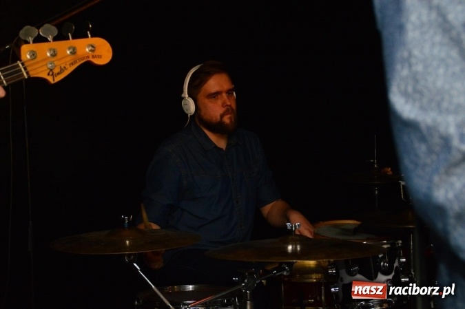 Zdjęcie w galerii na portalu naszraciborz.pl: Samołyk i Kurczat na Końcu Świata wiadomości z regionu