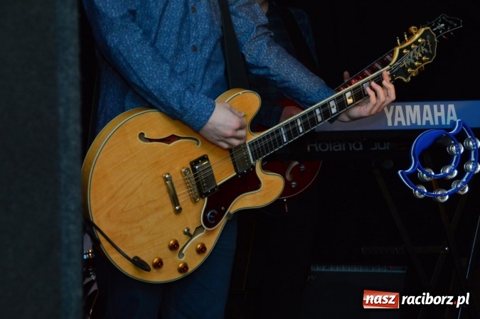 Zdjęcie w galerii na portalu naszraciborz.pl: Samołyk i Kurczat na Końcu Świata wiadomości z regionu