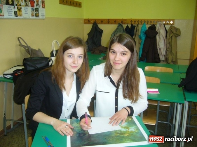 Zdjęcie w galerii na portalu naszraciborz.pl: Uczniowie Centrum z pasją o sztuce wiadomości z regionu